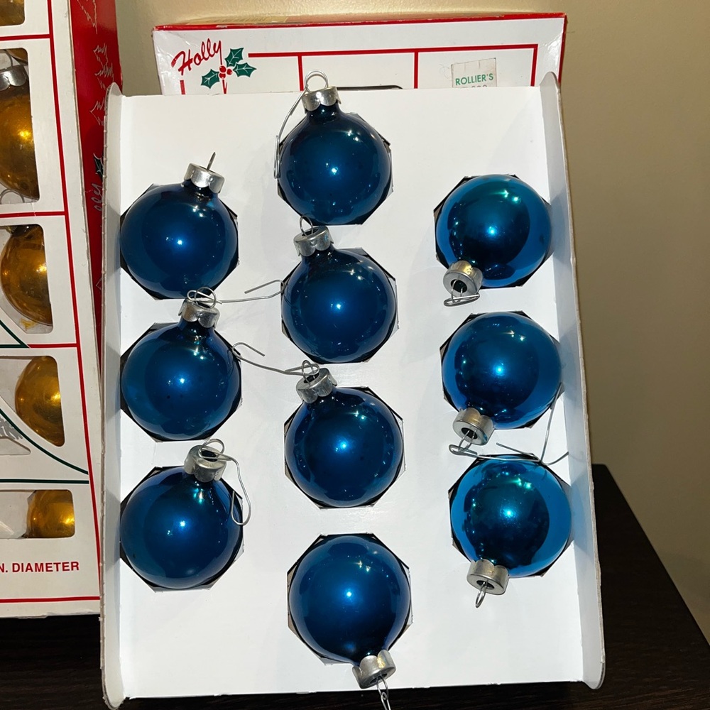 28 Blue & Gold Vintage Christmas Holly Brand Glass Ornaments Made In America - Picture 2 of 6